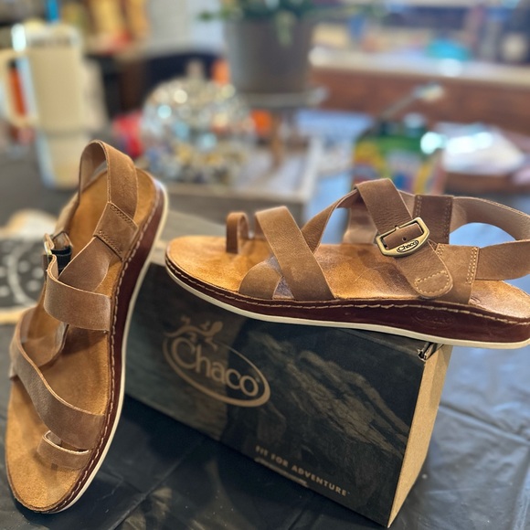 Chacos - Picture 2 of 3